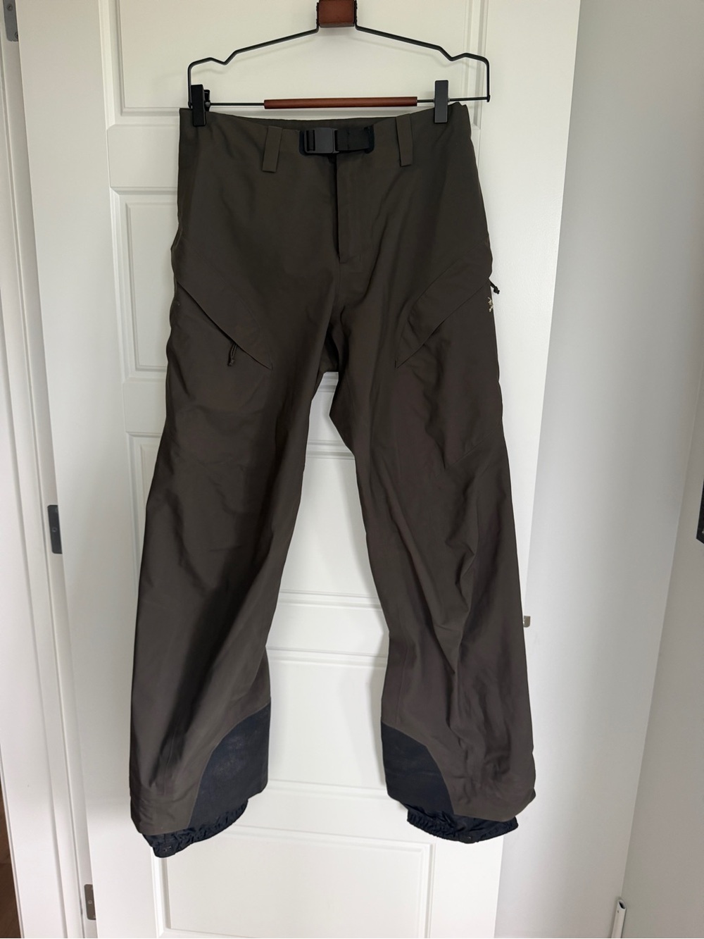 Arc'teryx MADE IN CANADA Women's Ski Pants - Coffee Bean